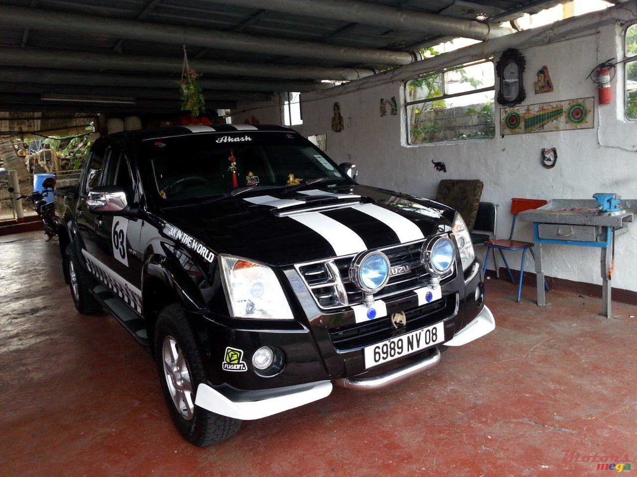 2008' Isuzu Kb300 photo #1