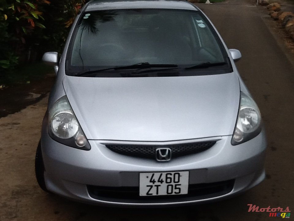 2005' Honda Fit photo #4