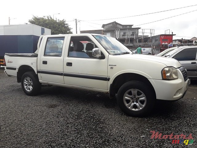 2010' GWM Double Cab Lux photo #2