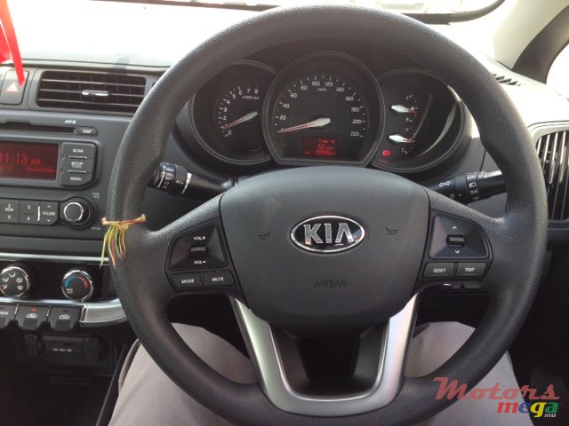 2014' Kia Rio photo #1