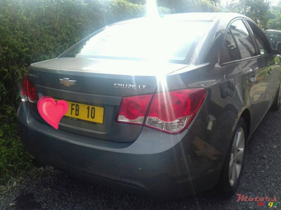2010' Chevrolet Cruze LT [SUNROOF] photo #2