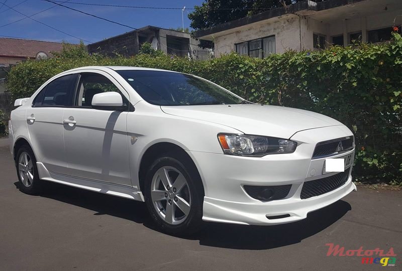 2008' Mitsubishi Lancer Ex photo #1