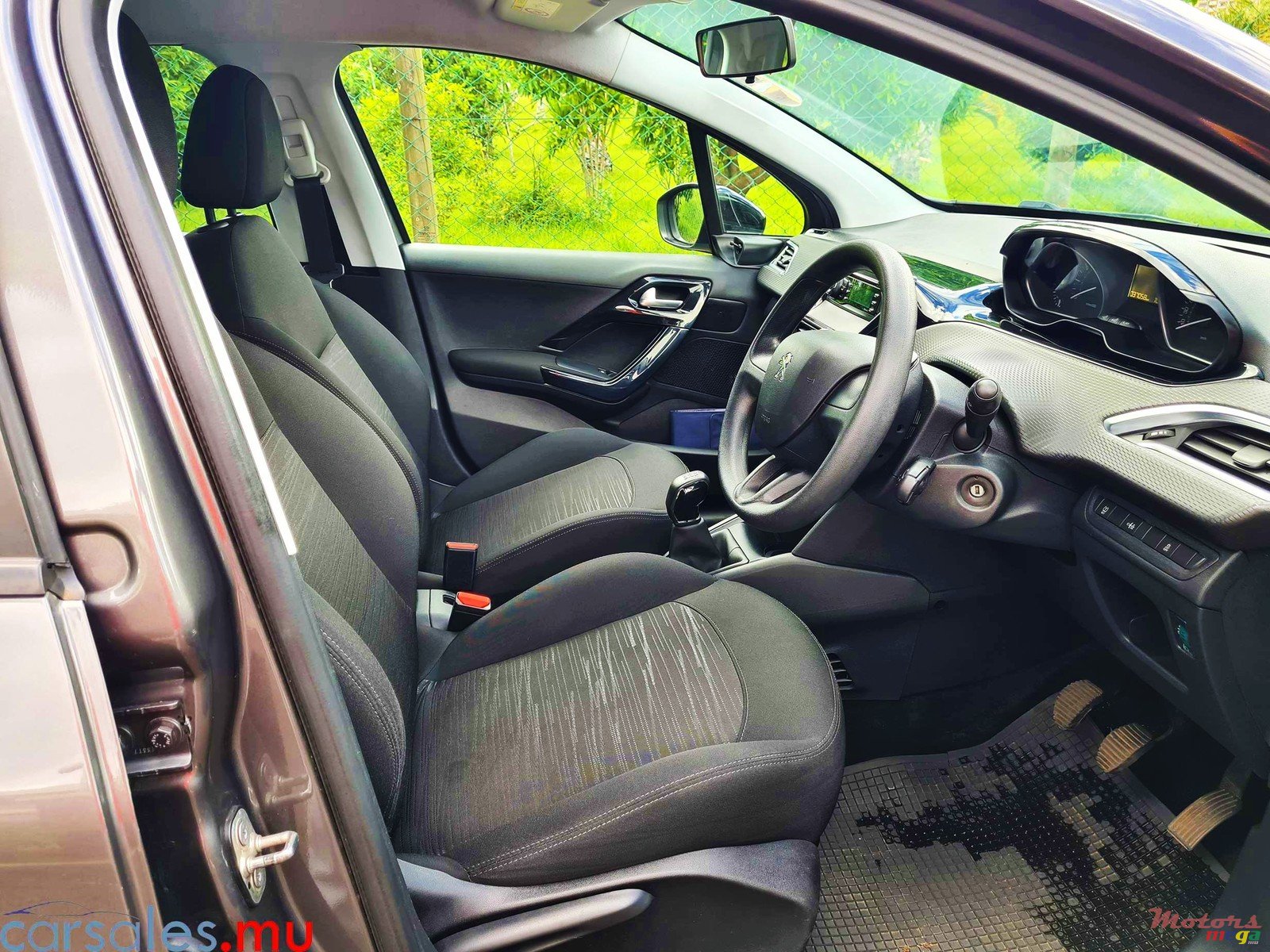 2018' Peugeot 208 1.2 photo #5