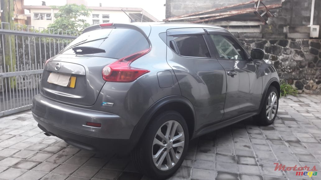 2011' Nissan Juke photo #3