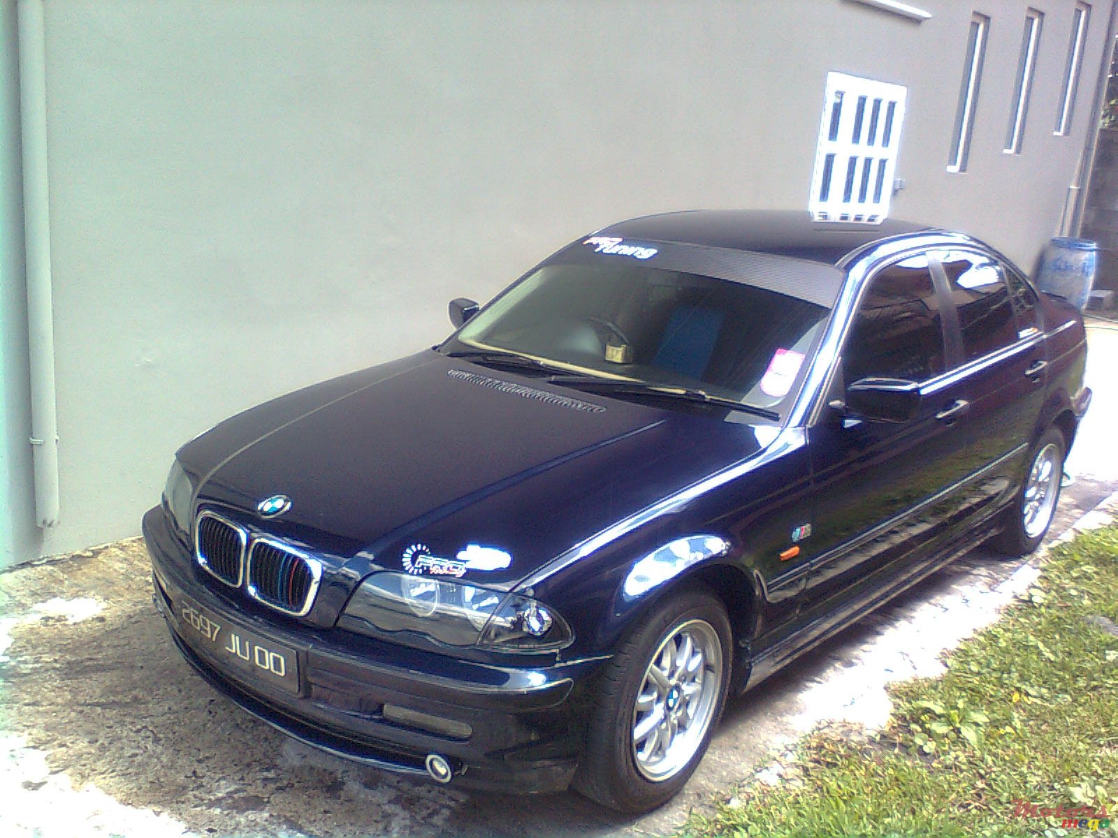 2000' BMW 318 photo #1