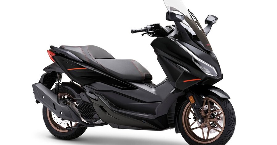 Une édition spéciale et des nouveaux coloris pour les Honda Forza 125 et 350 2026