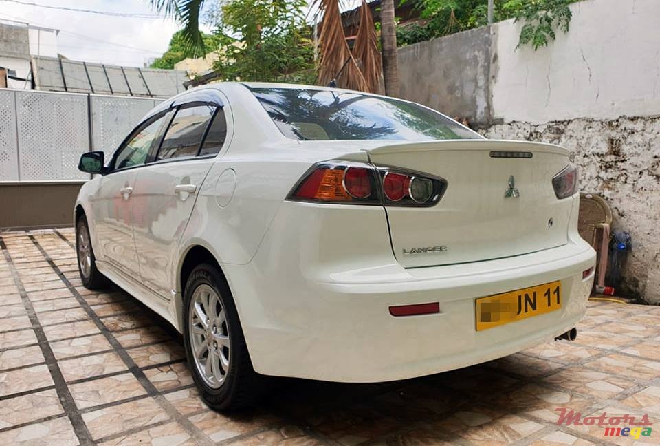 2011' Mitsubishi Lancer EX (54227164) photo #3