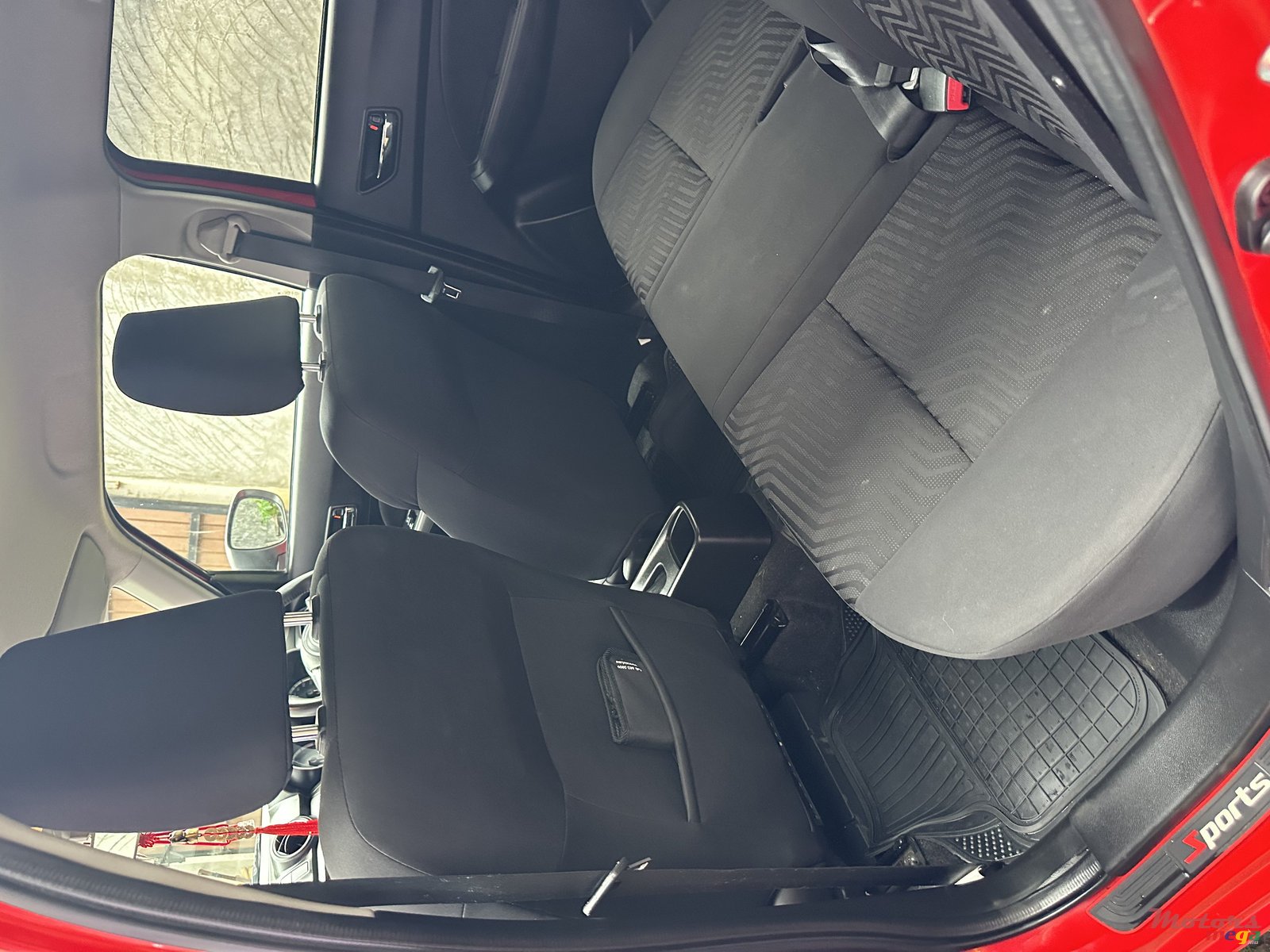 2021' Suzuki Swift photo #3