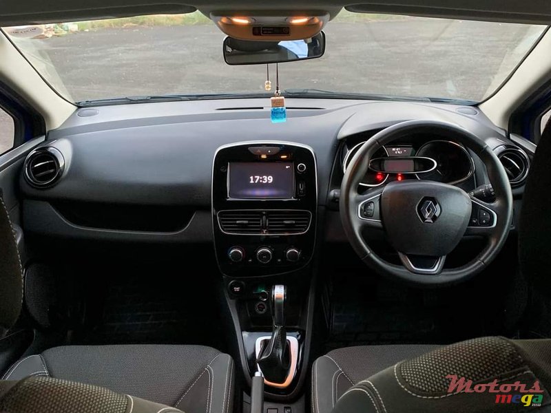 2020' Renault Clio 2020 photo #7