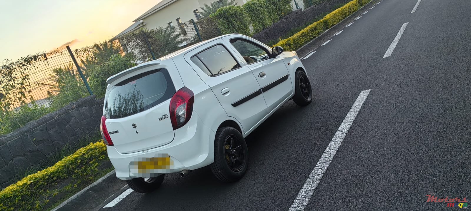 2014' Suzuki Alto photo #3