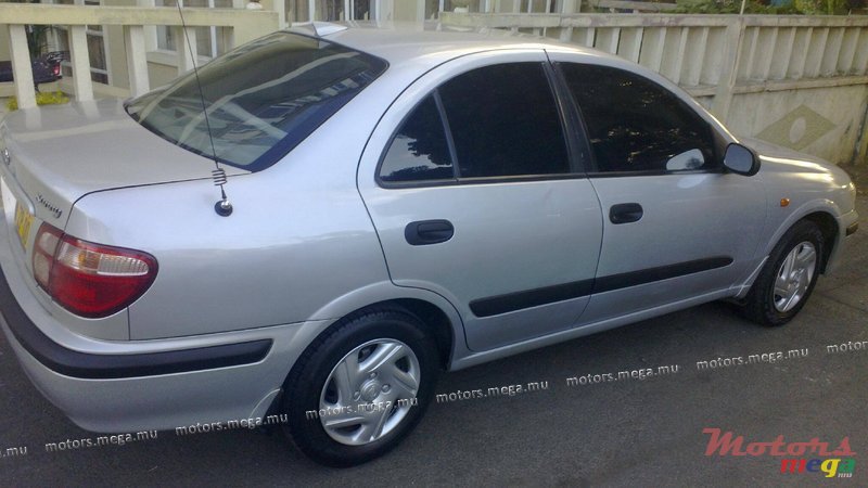 2000' Nissan Sunny photo #1