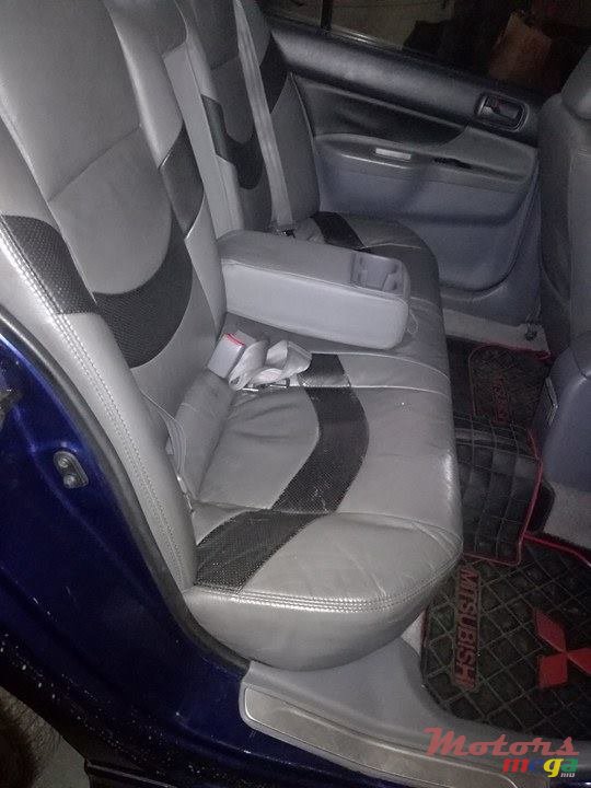 2003' Mitsubishi Lancer photo #3