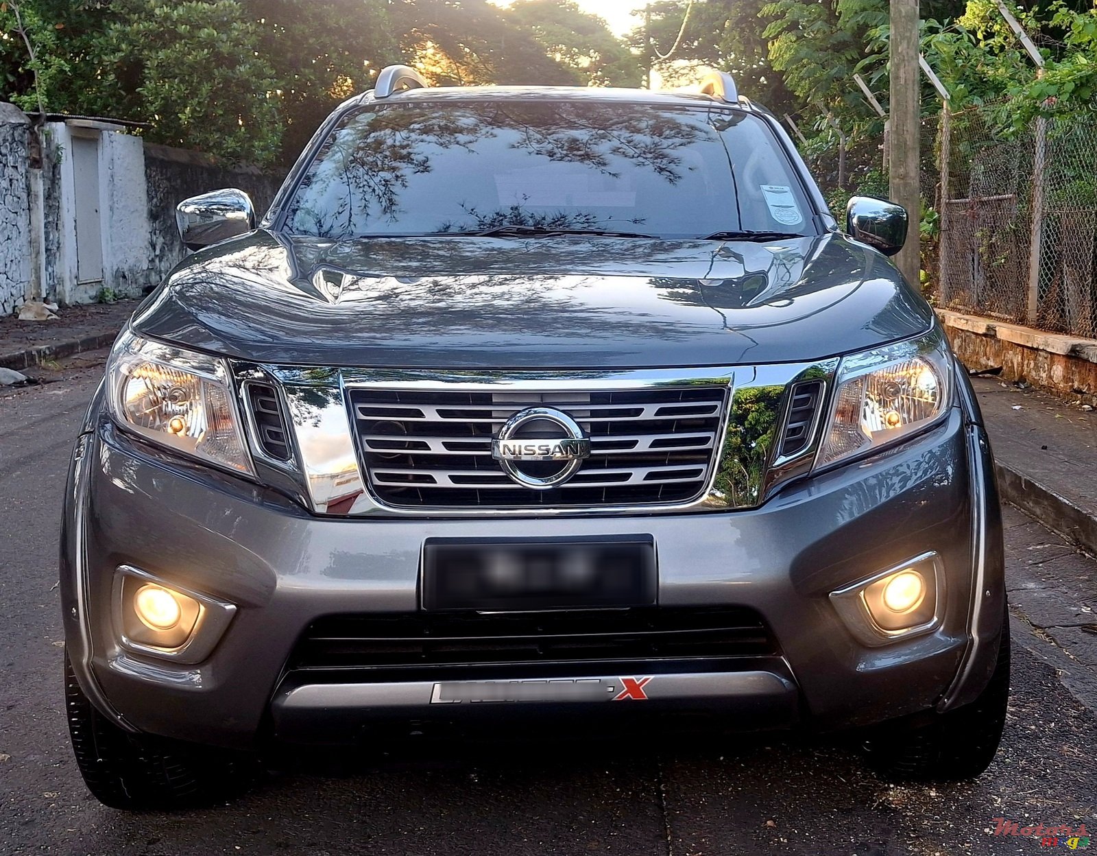 2019' Nissan Navara photo #5
