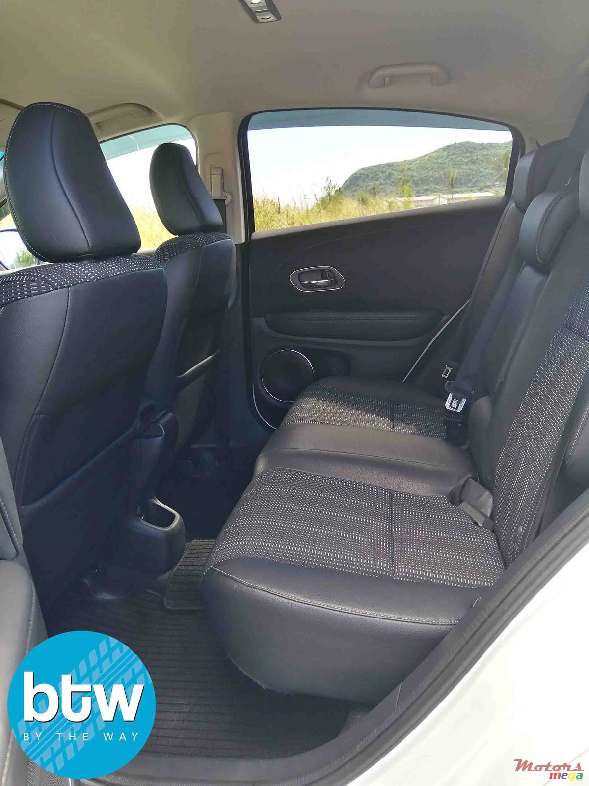 2015' Honda Vezel Z photo #3