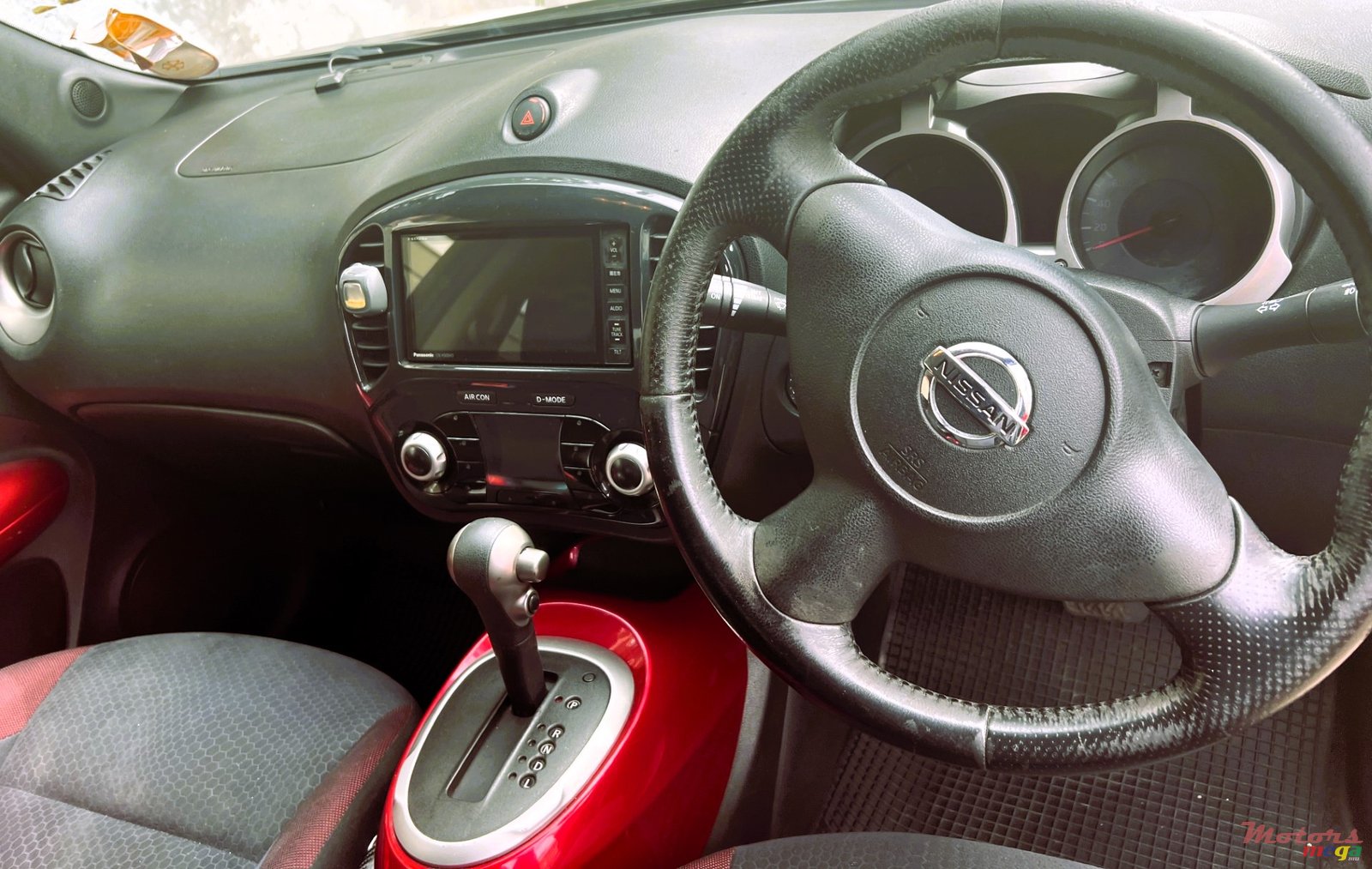 2012' Nissan Juke photo #3