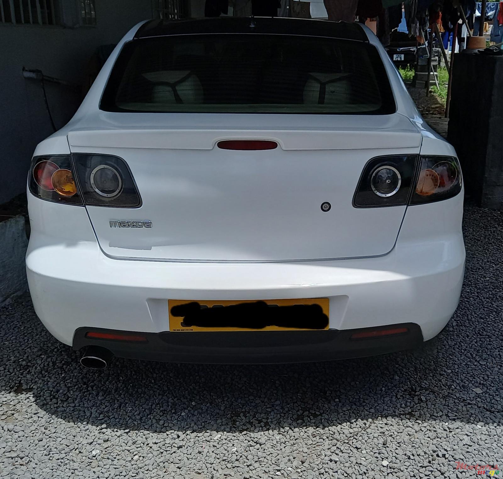 2004' Mazda 3 photo #2