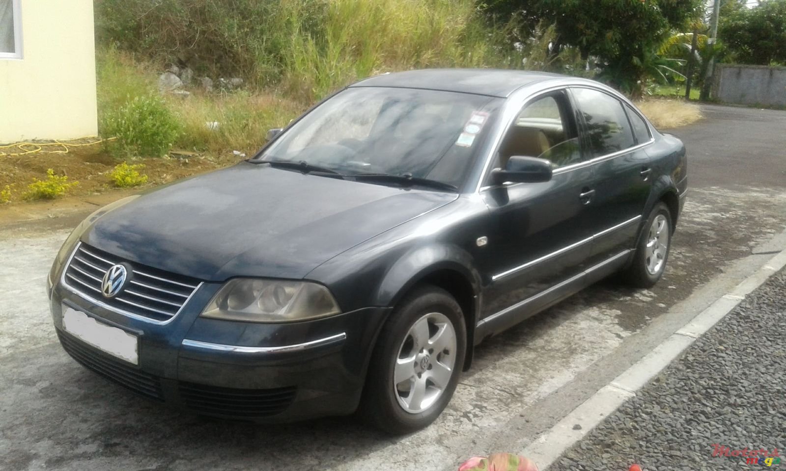 2002' Volkswagen Passat B5 photo #1