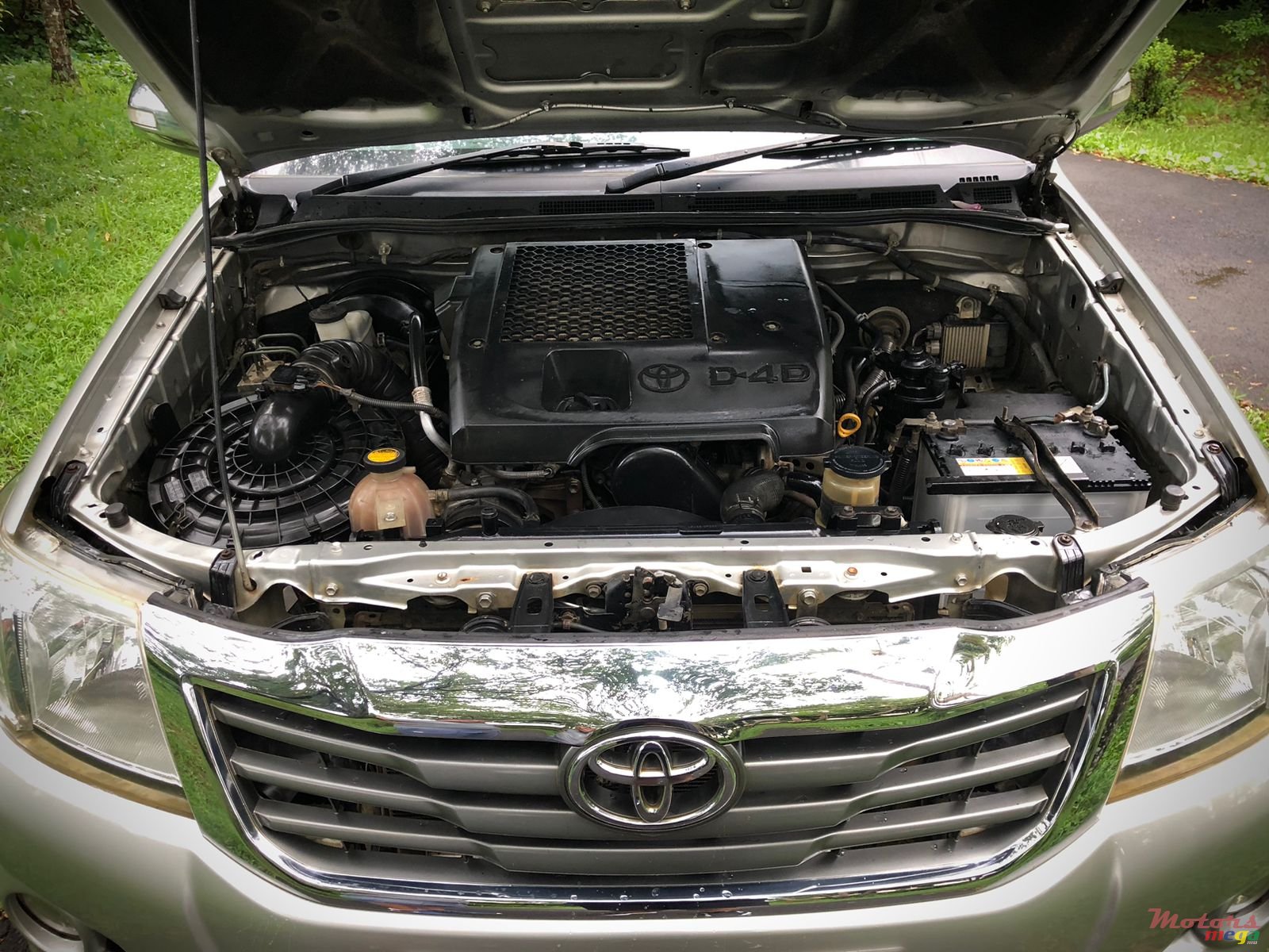 2011' Toyota Hilux 3.0 photo #5