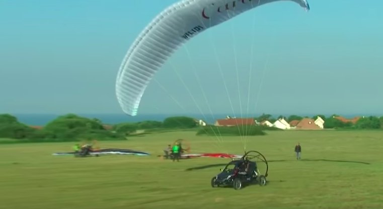 French aviator crosses English Channel in flying car