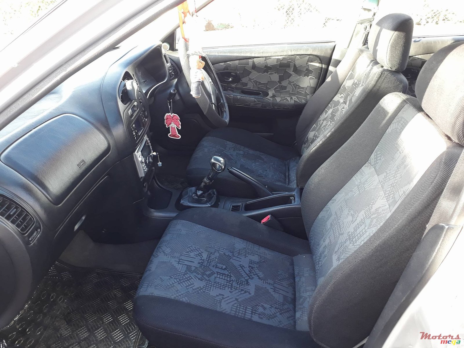 1998' Mitsubishi photo #1