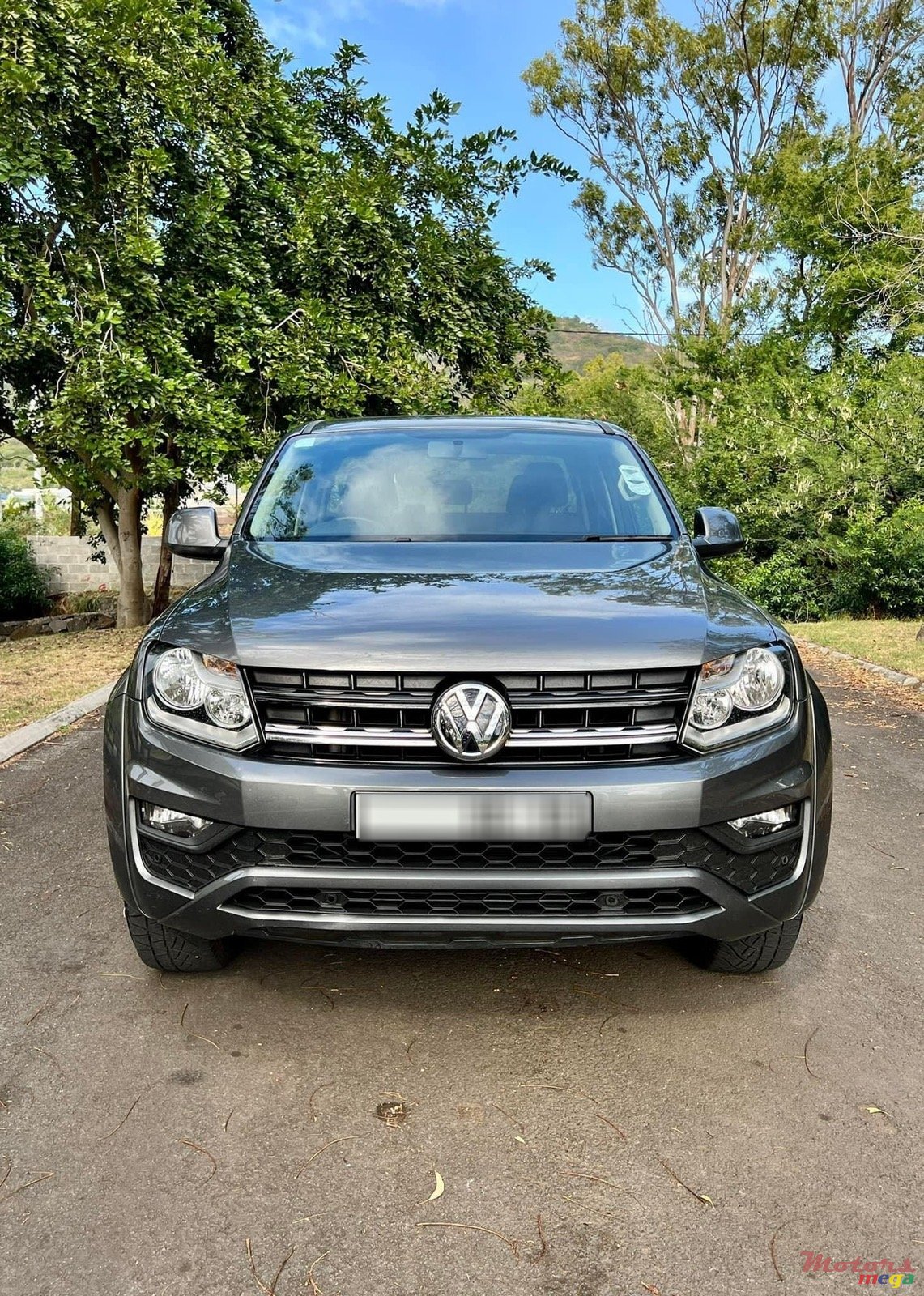 2018' Volkswagen Amarok photo #1