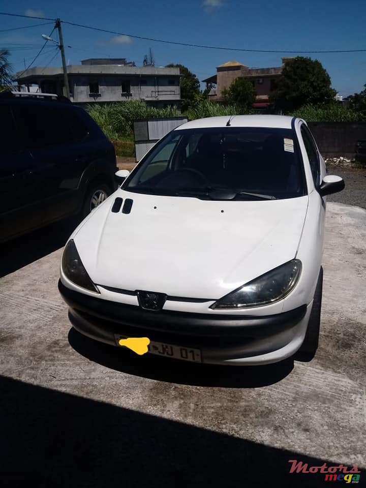 2001' Peugeot 206 1.1l INJECTION photo #1