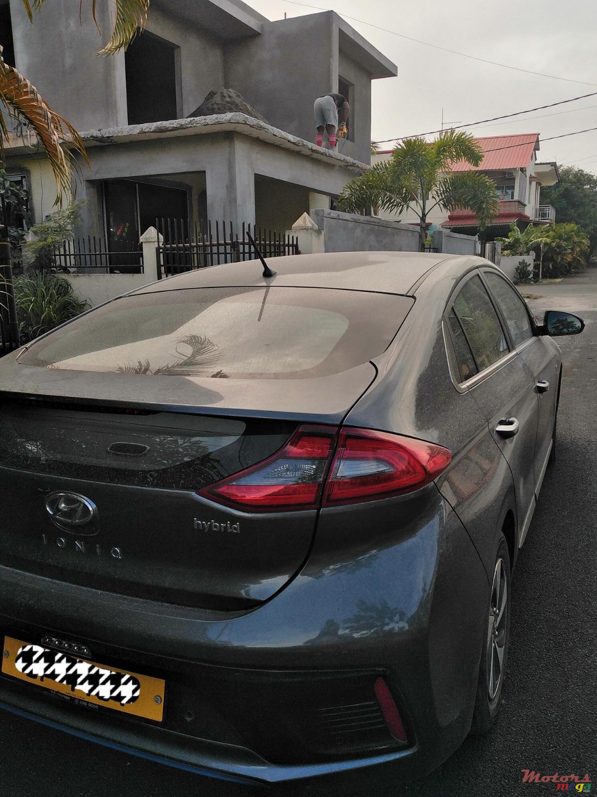 2018' Hyundai Ioniq photo #3