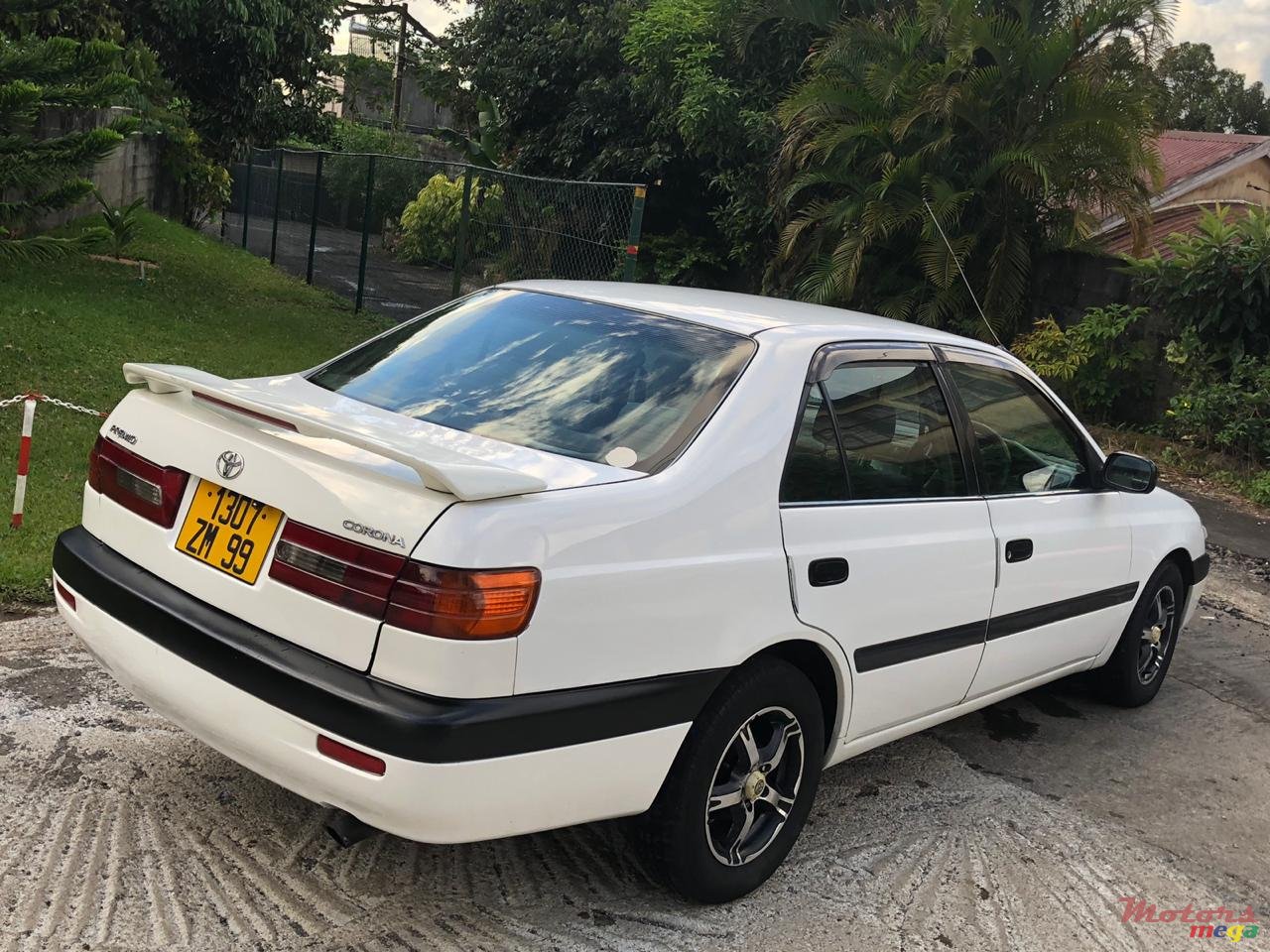 1999' Toyota Corona photo #2