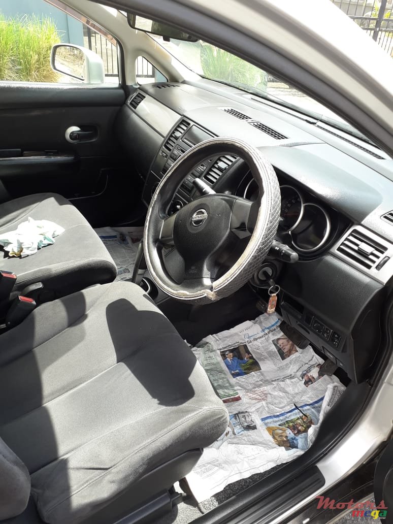 2006' Nissan Tiida Full Option photo #5