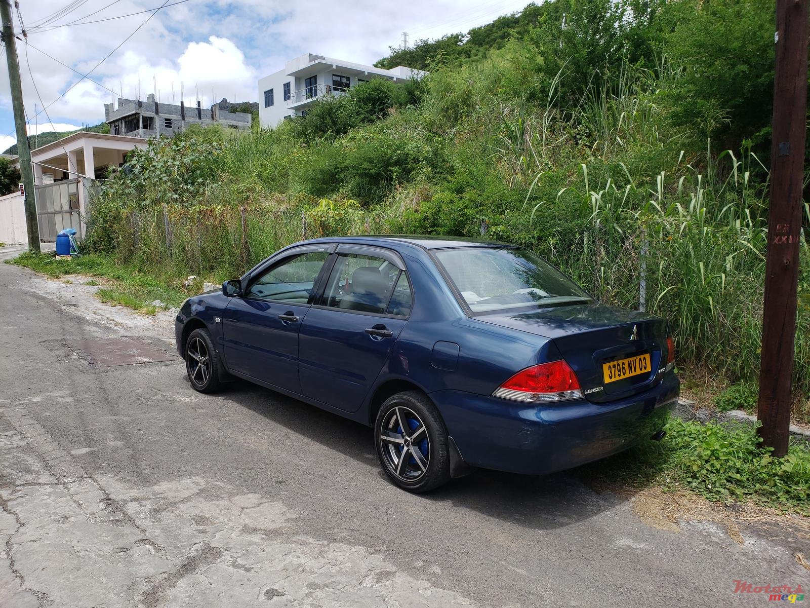 2003' Mitsubishi Lancer GLX photo #5