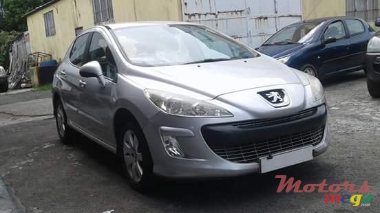2009' Peugeot 308 photo #1