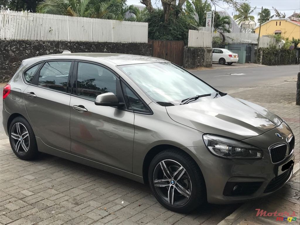 2015' BMW 218 i photo #1