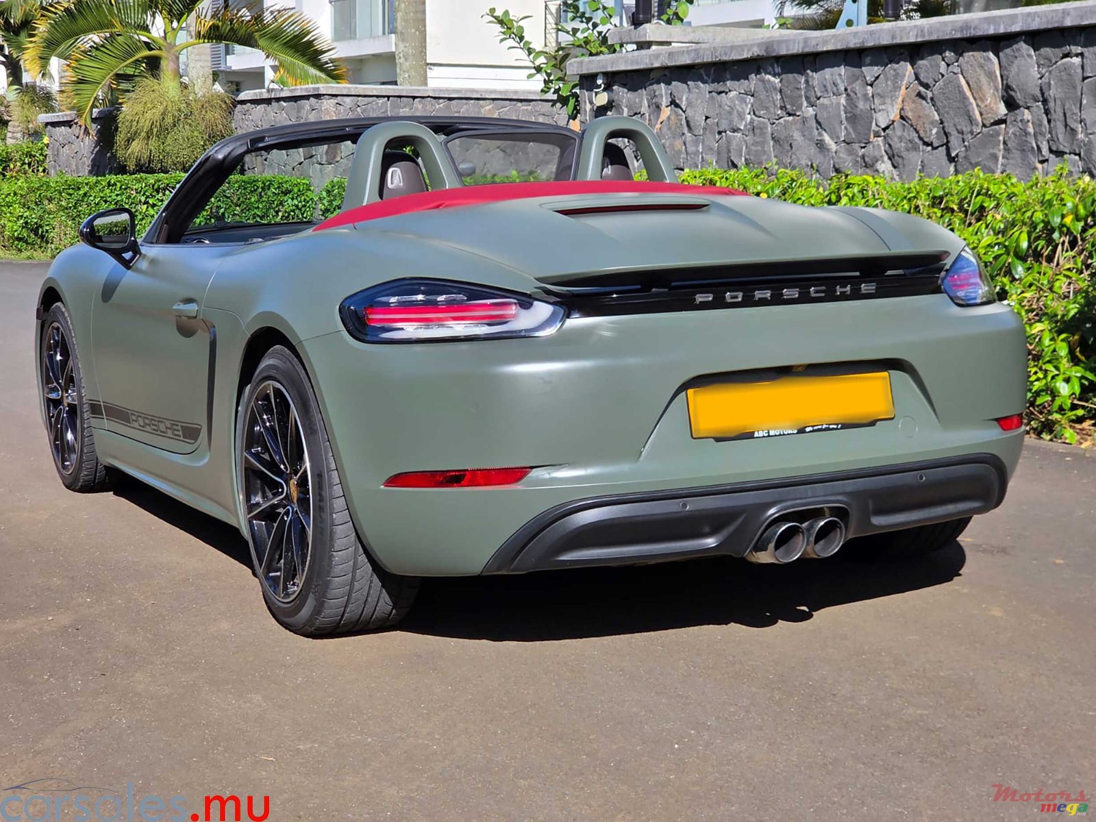 2017' Porsche Boxster 718 photo #3