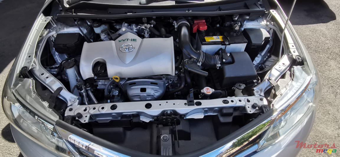 2019' Toyota Axio photo #2