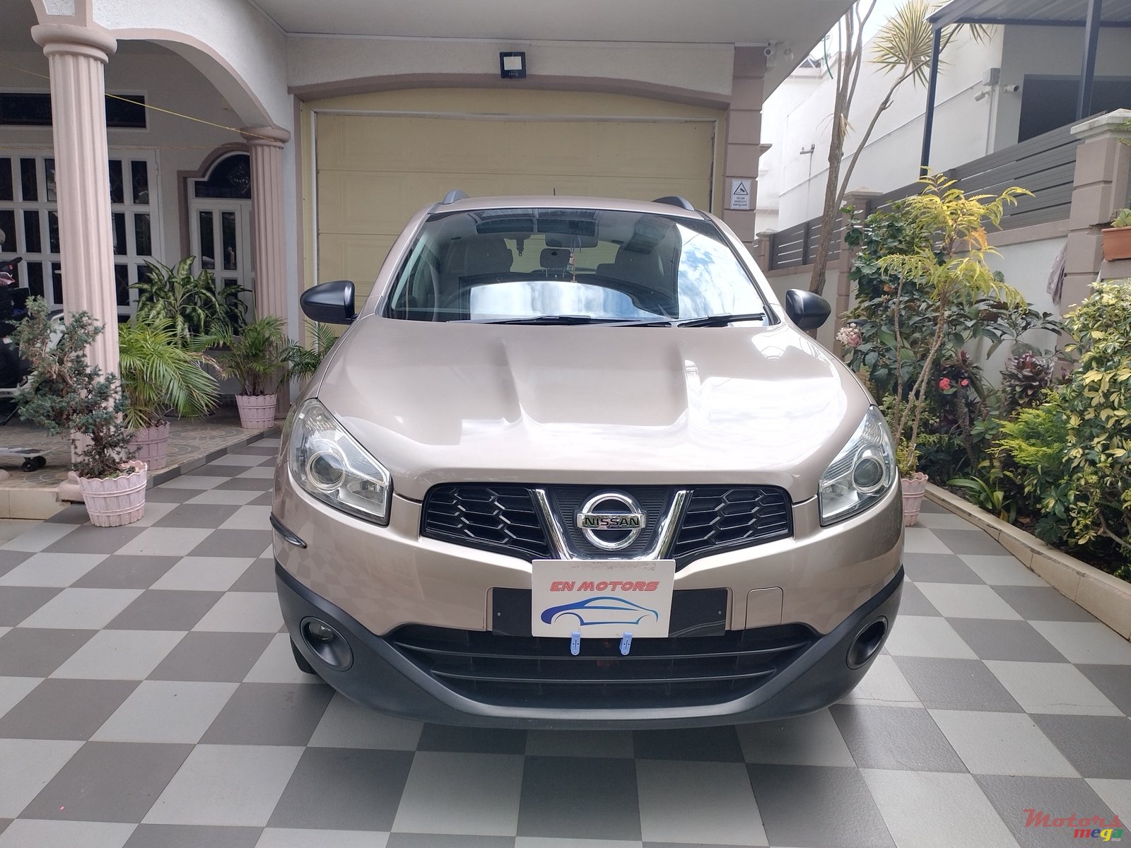 2013' Nissan Qashqai photo #1