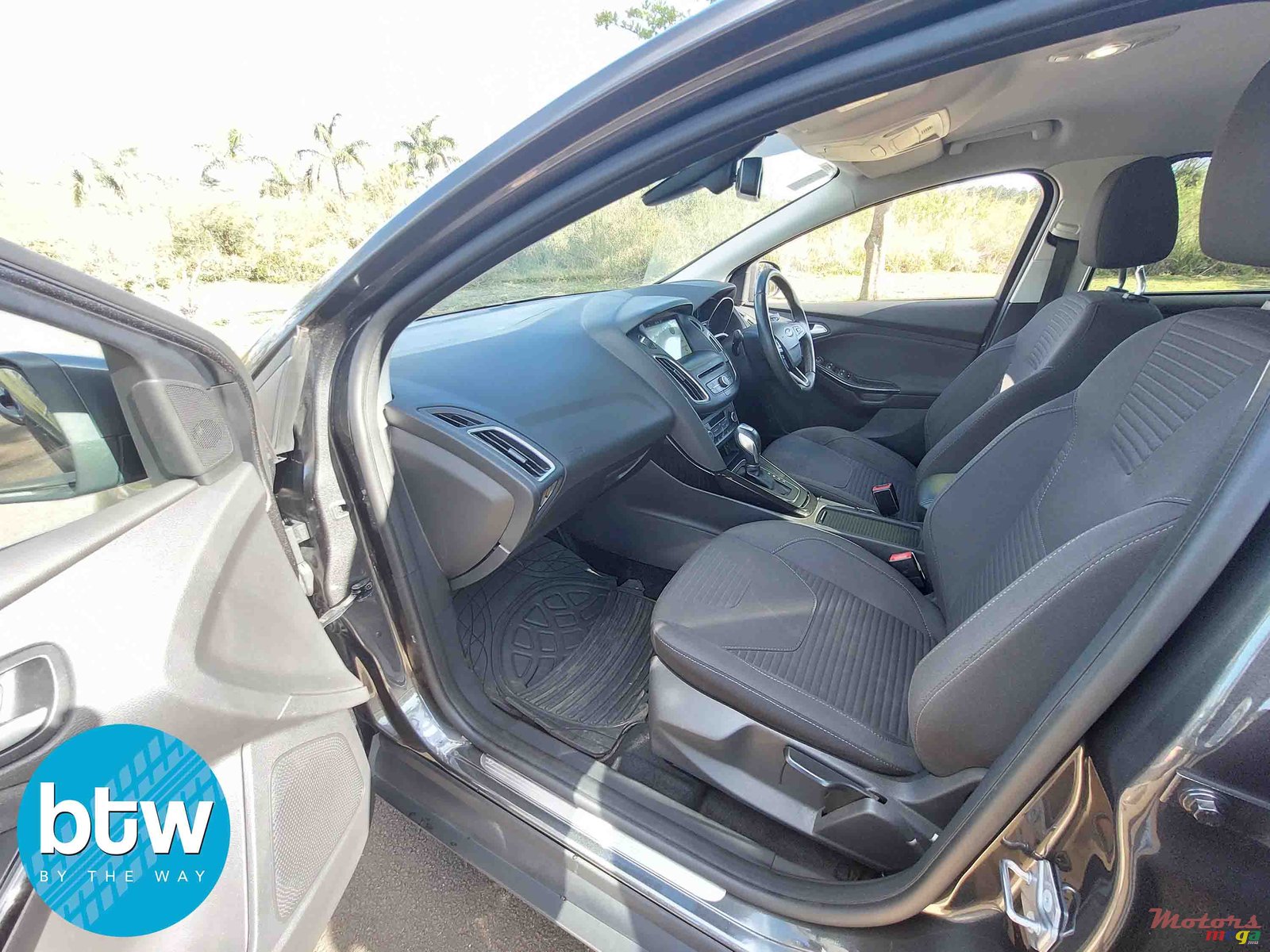 2018' Ford Focus photo #4