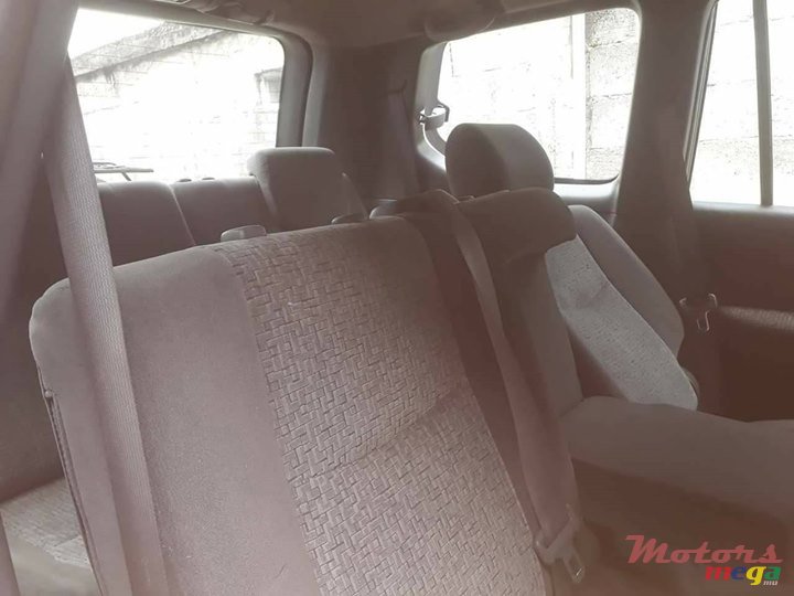 2006' Toyota Land Cruiser Prado 120 photo #5