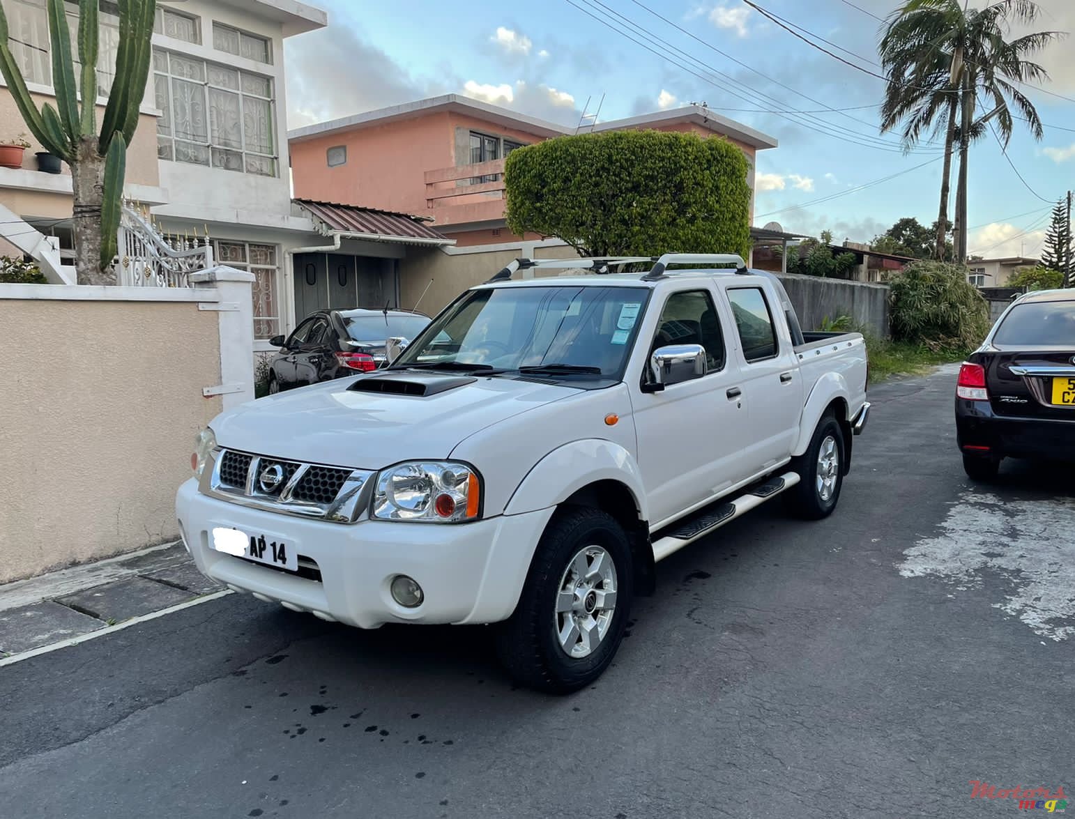 2014' Nissan NP300 4x2 photo #1