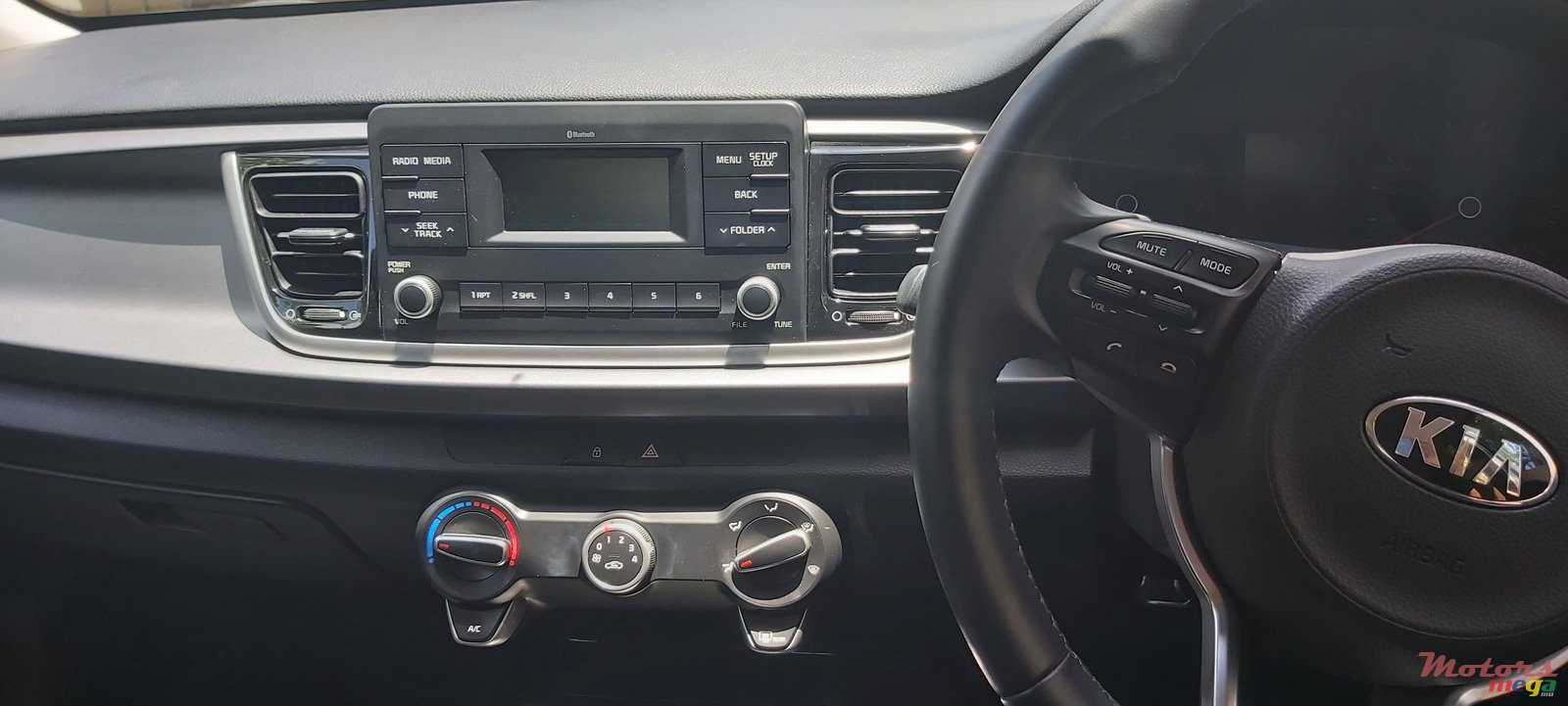 2018' Kia Rio photo #1