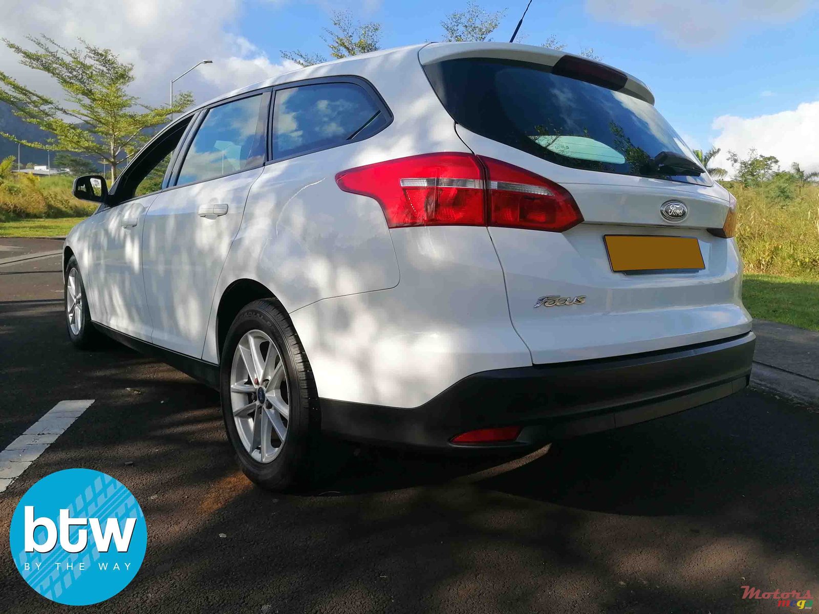 2017' Ford Focus photo #3