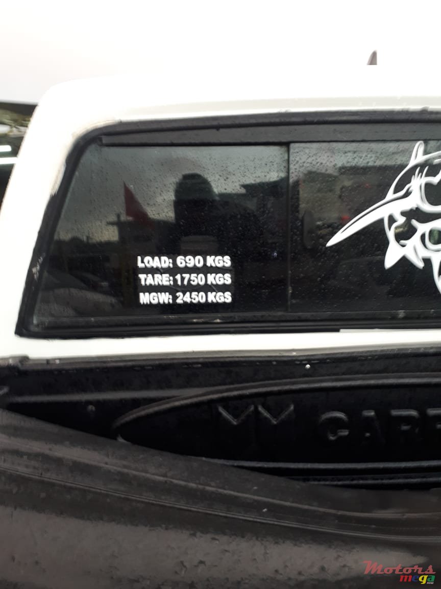 2001' Isuzu KB Series photo #2