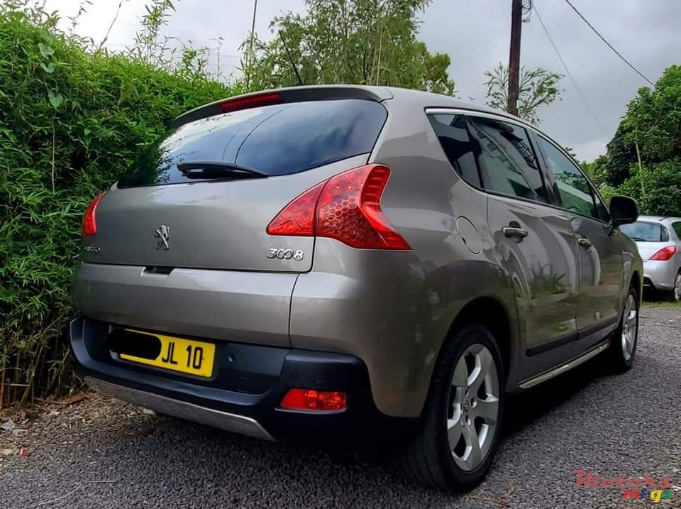 2010' Peugeot 3008 1.6l manual photo #3