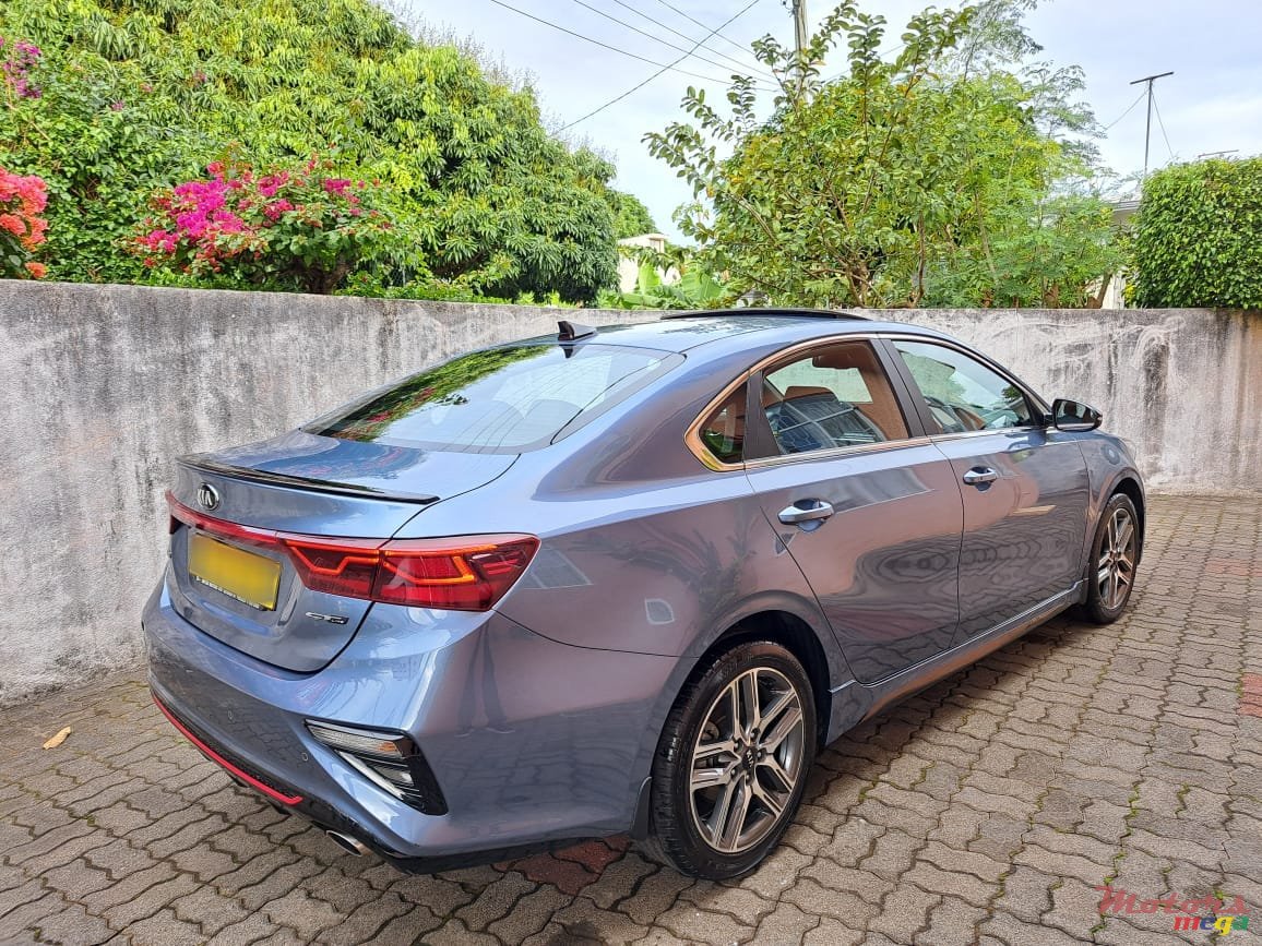 2020' Kia Cerato GT Line photo #4