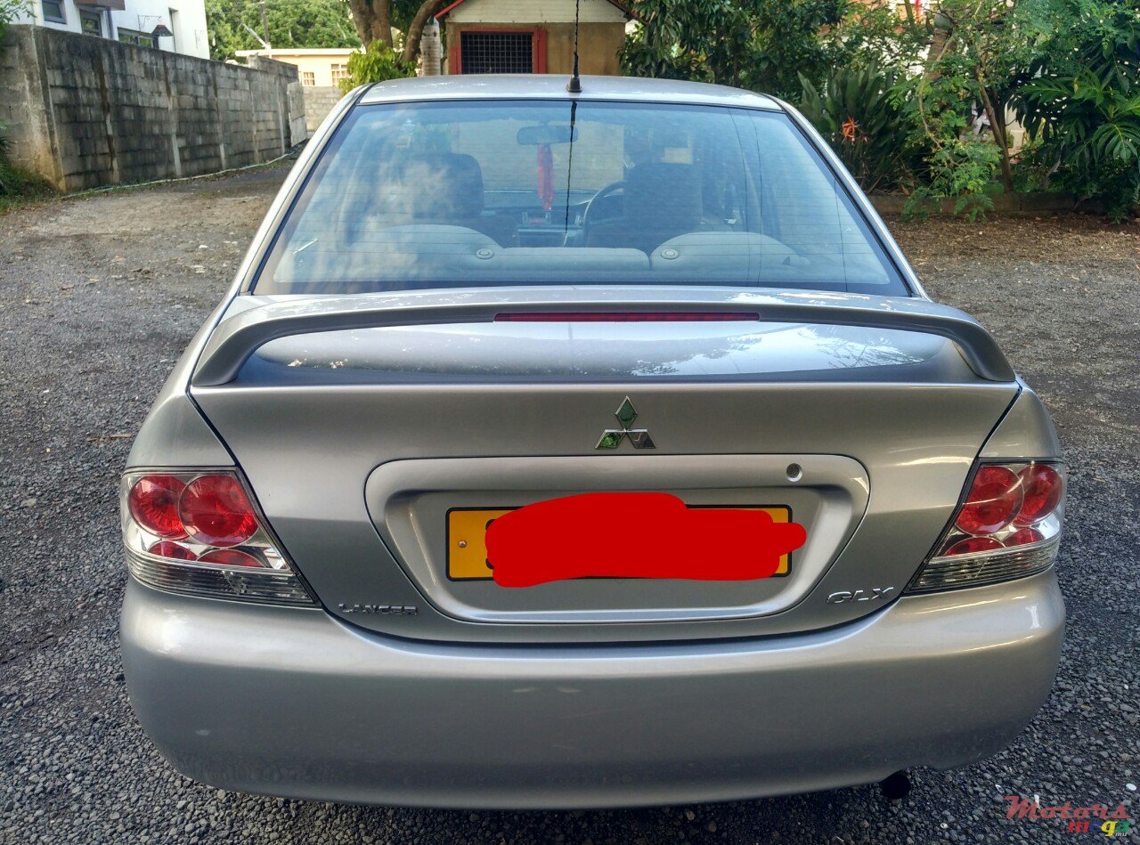 2006' Mitsubishi Lancer photo #5