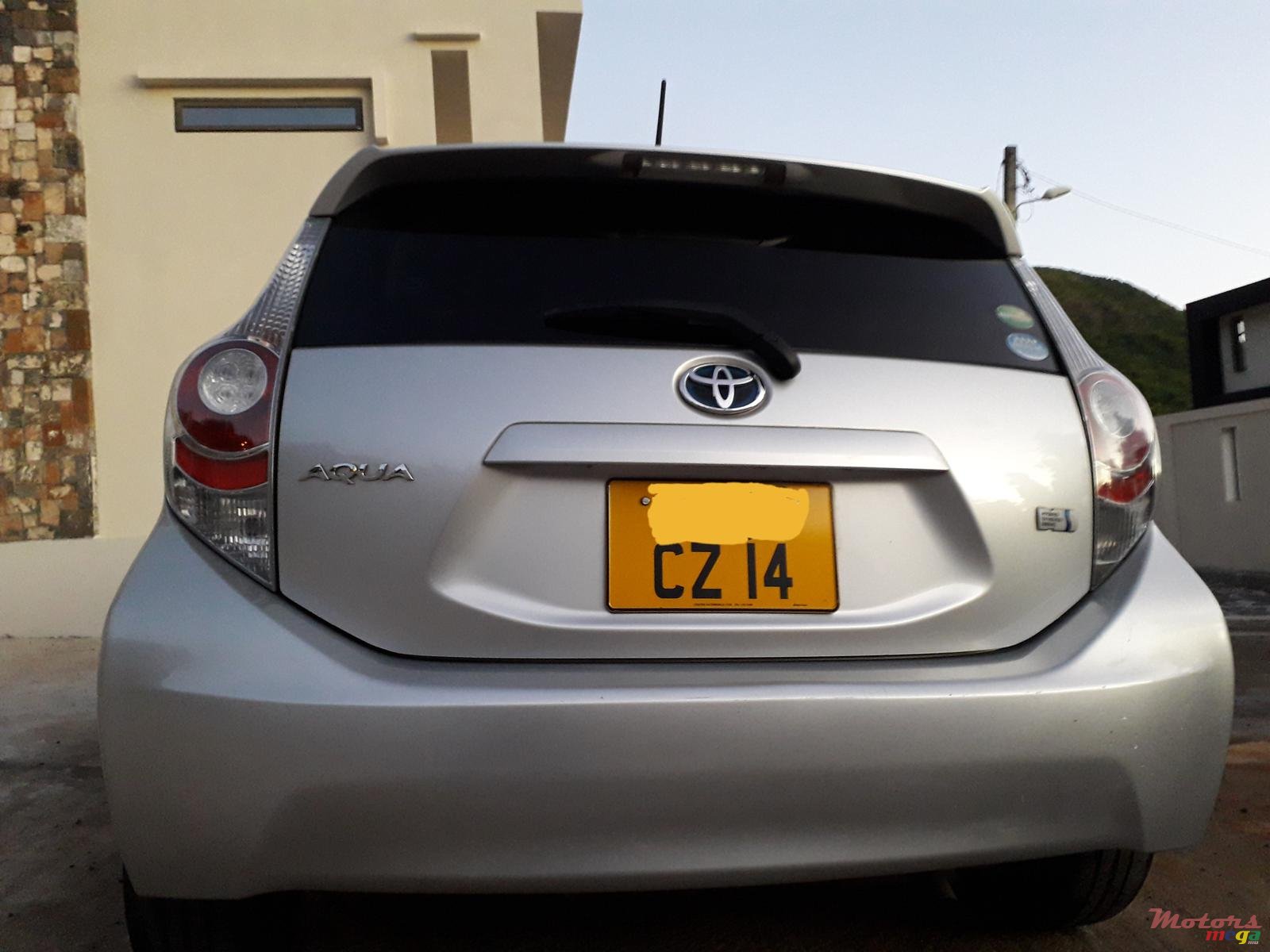 2014' Toyota Aqua photo #5