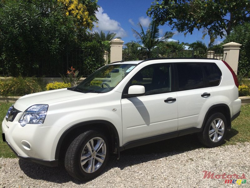 2014' Nissan X-Trail photo #2