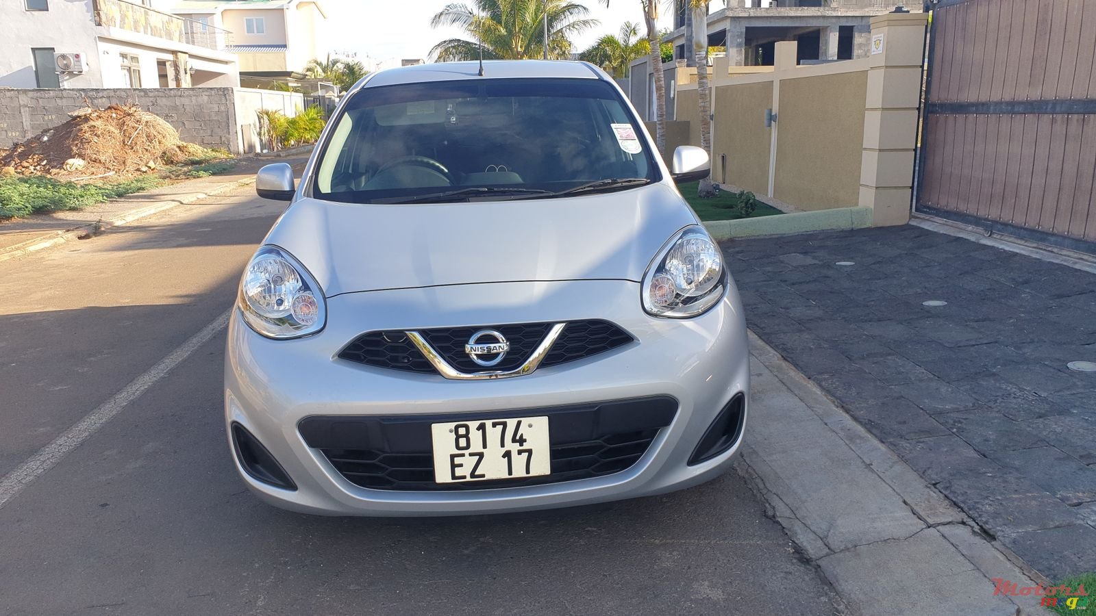 2017' Nissan March photo #7