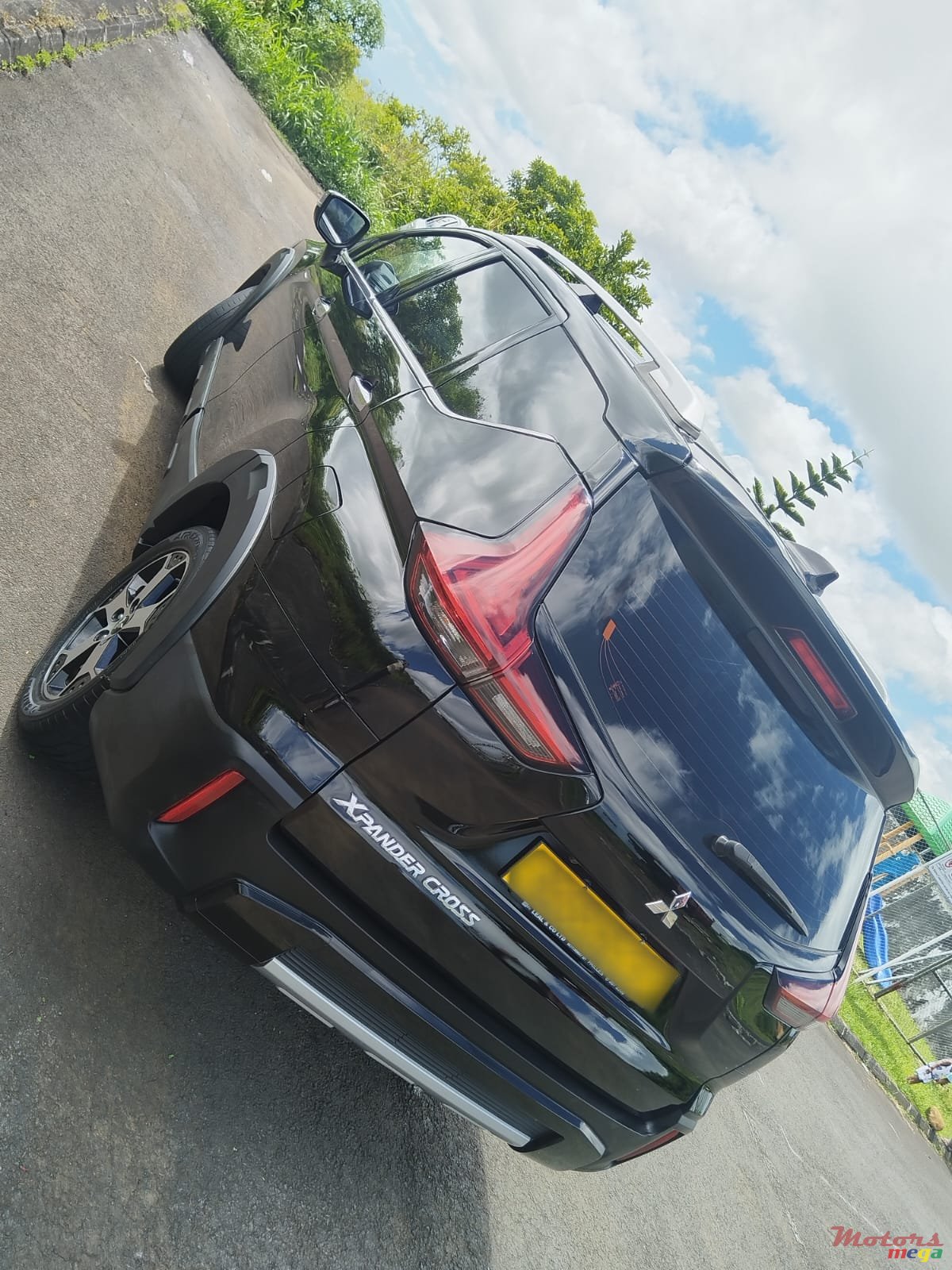 2021' Mitsubishi Xpander Cross 7 seater photo #2