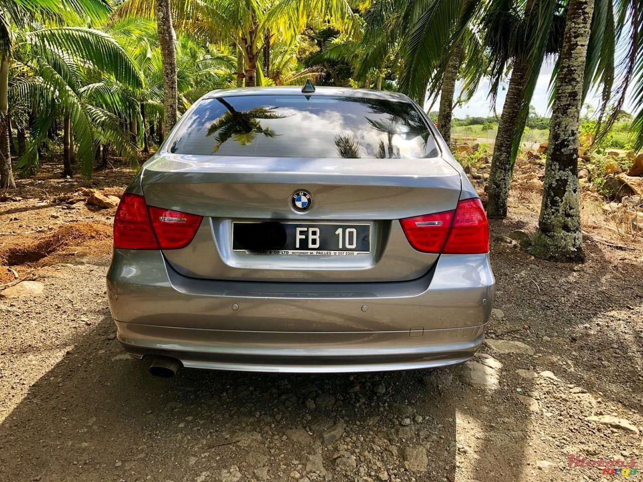 2010' BMW 316 photo #2