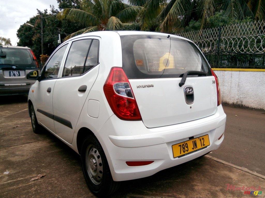 2012' Hyundai i10 photo #6